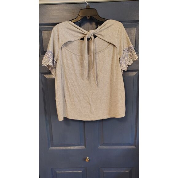 Maurice's Women's XL Gray Eyelet Striped Short Sleeve Back Knot Top - Picture 2 of 6